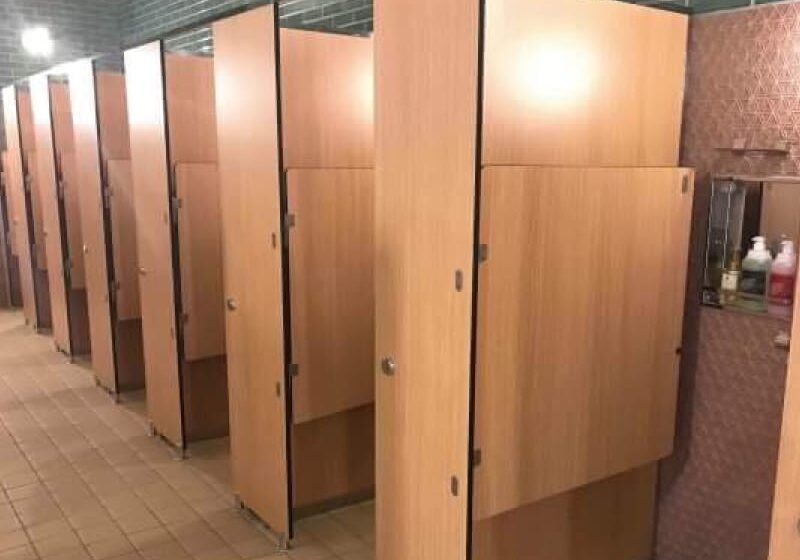 facility_sh80_showerroom_woman